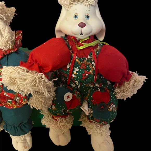 House of Lloyd Christmas Around the World Hip and Hop Bunny Shelf Sitters 1995 - Picture 3 of 7